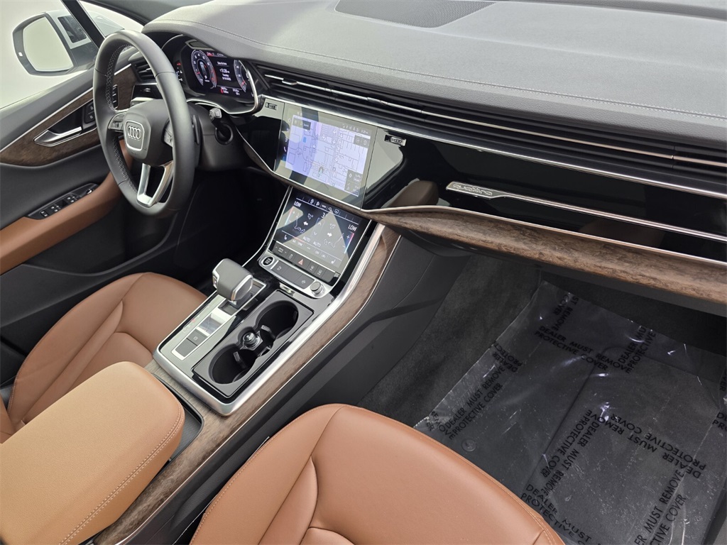 2025 Audi Q7 55 Premium photo 31