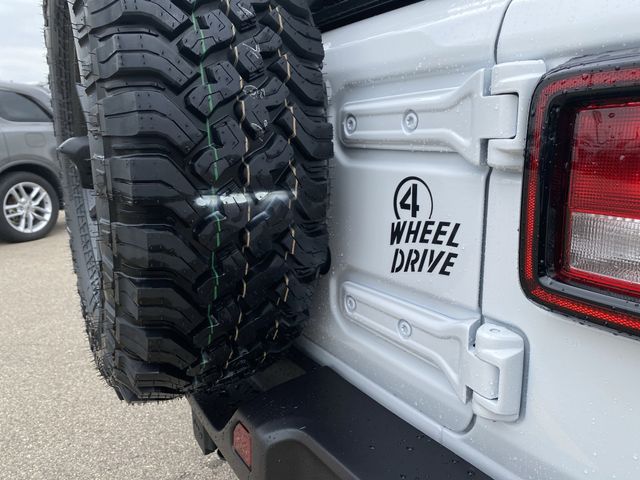 2025 Jeep Wrangler Willys photo 9