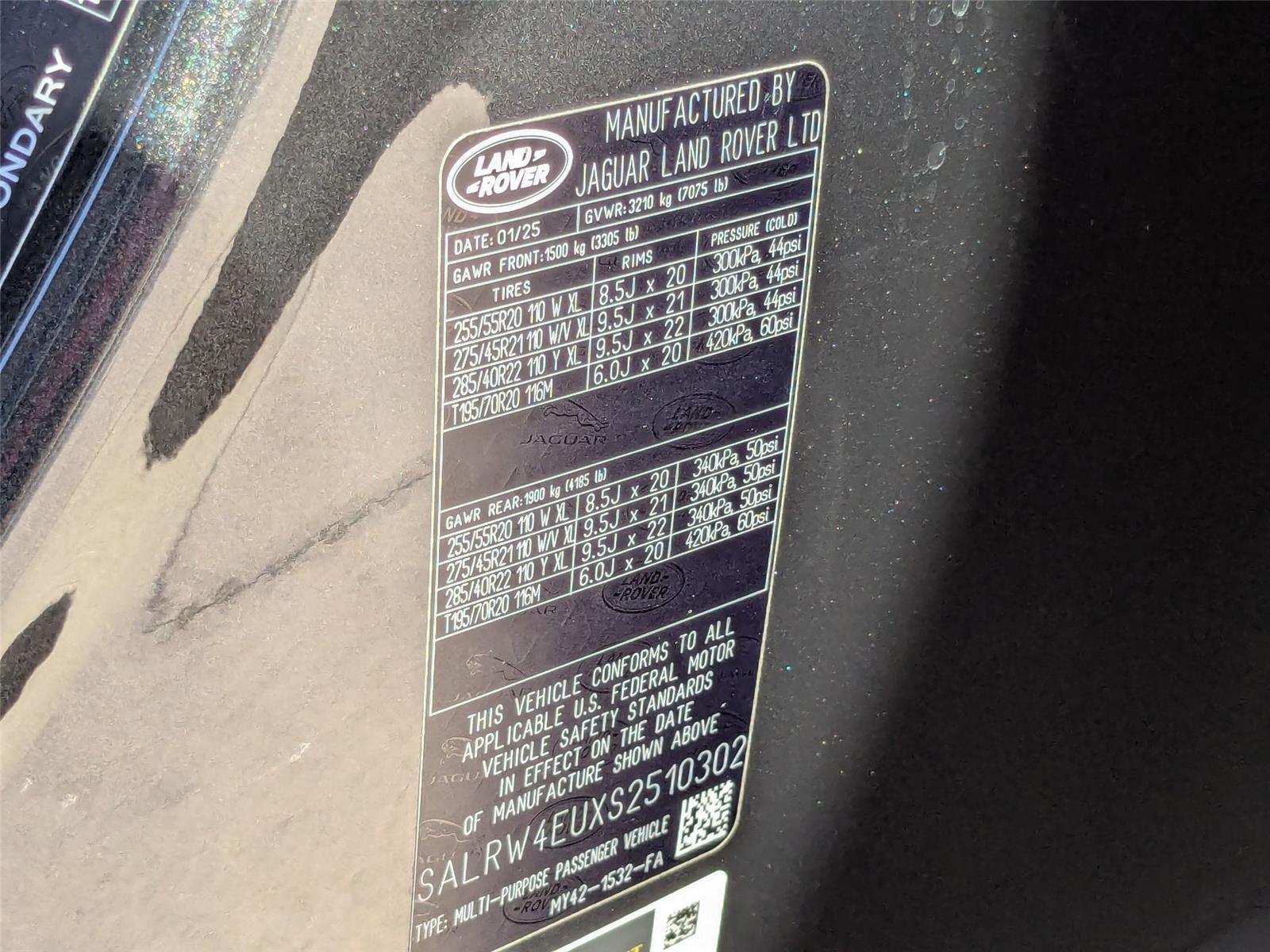 2025 Land Rover Discovery Metropolitan Edition photo 37