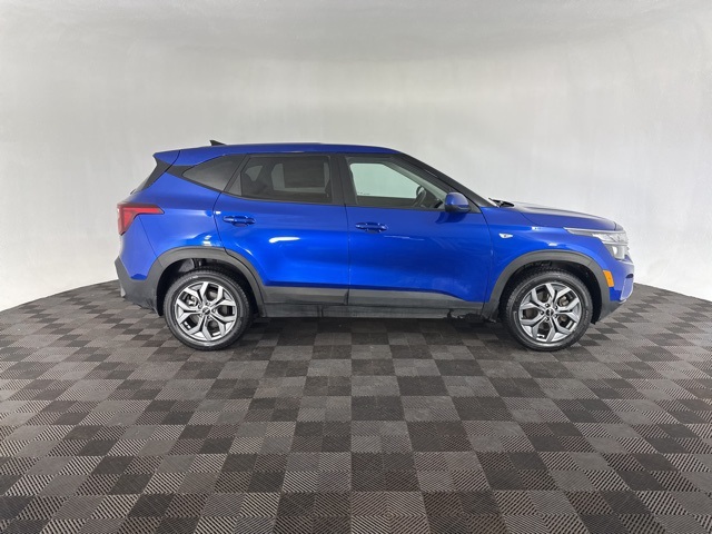 2024 Kia Seltos LX photo 3