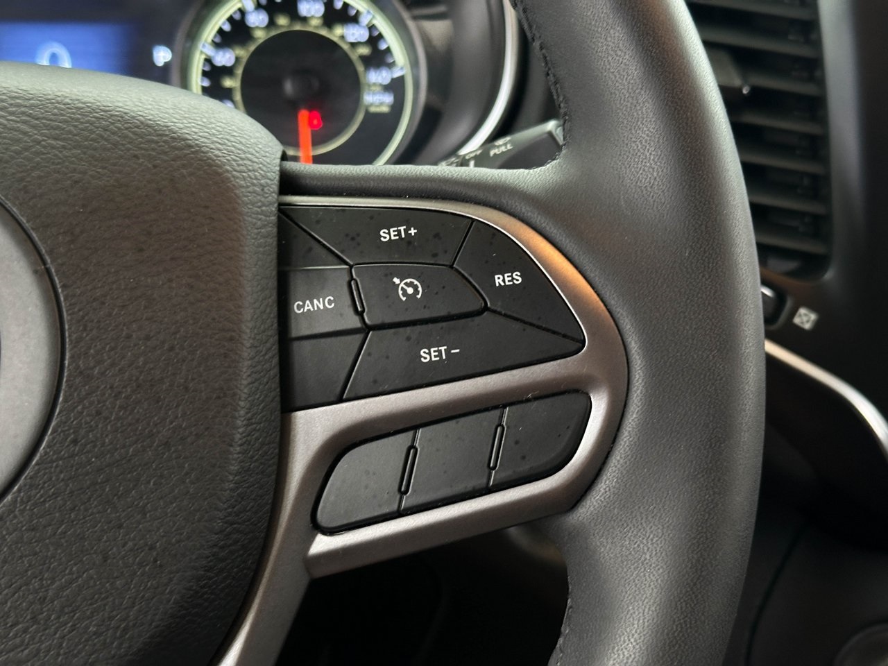 2022 Jeep Cherokee Latitude Lux photo 24