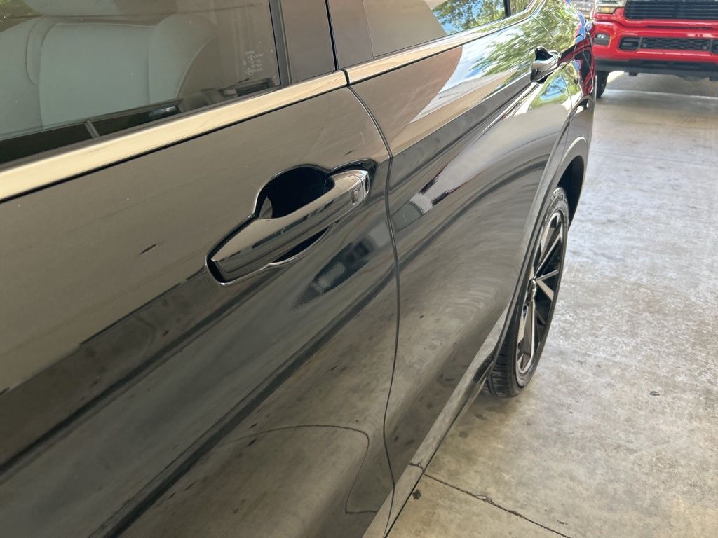 2025 Mitsubishi Outlander PHEV SEL Platinum photo 19