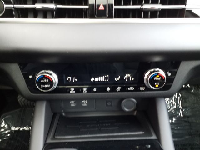 2025 Mitsubishi Outlander SE photo 17