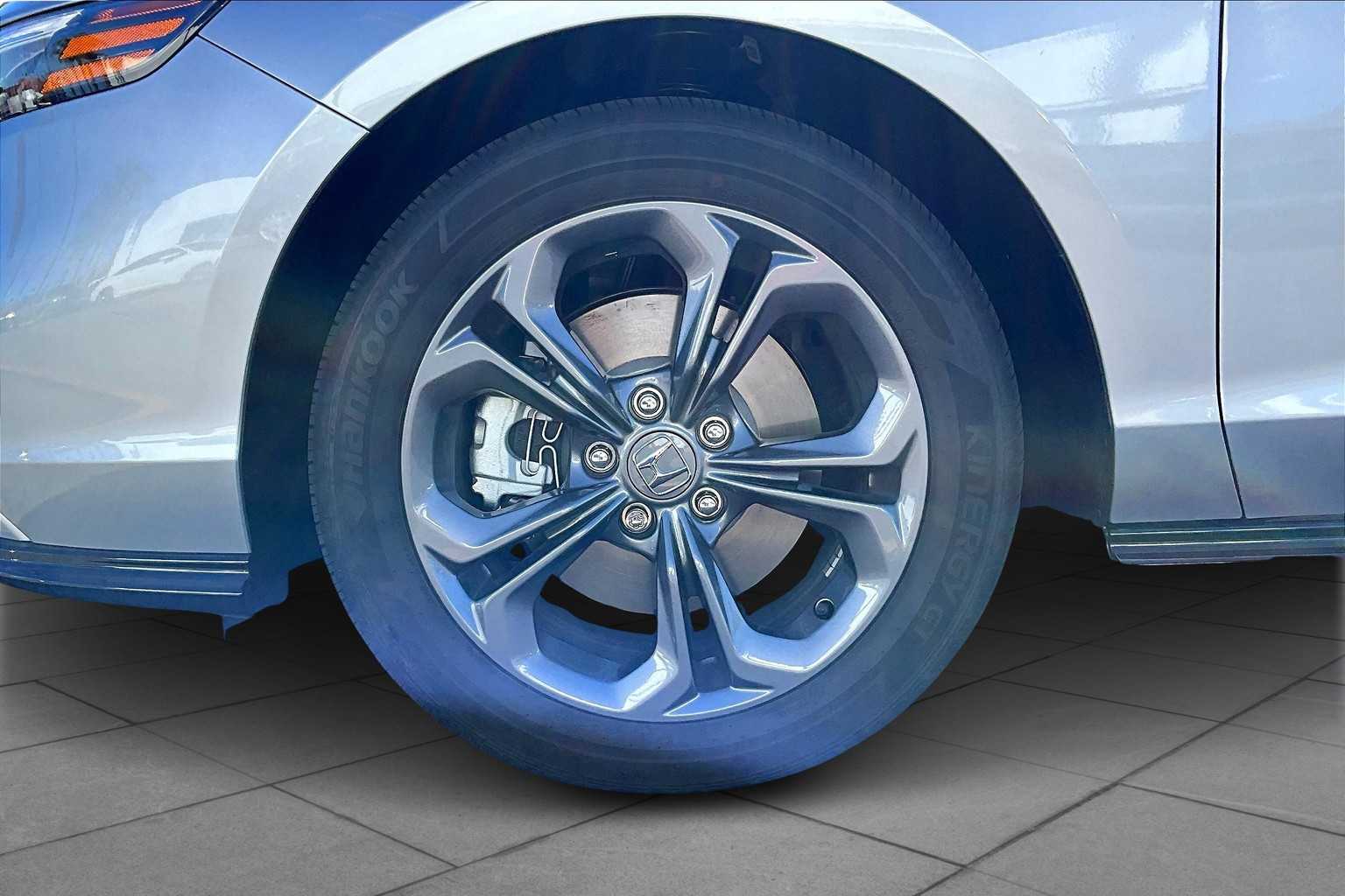 2024 Honda Accord Hybrid EX-L photo 9