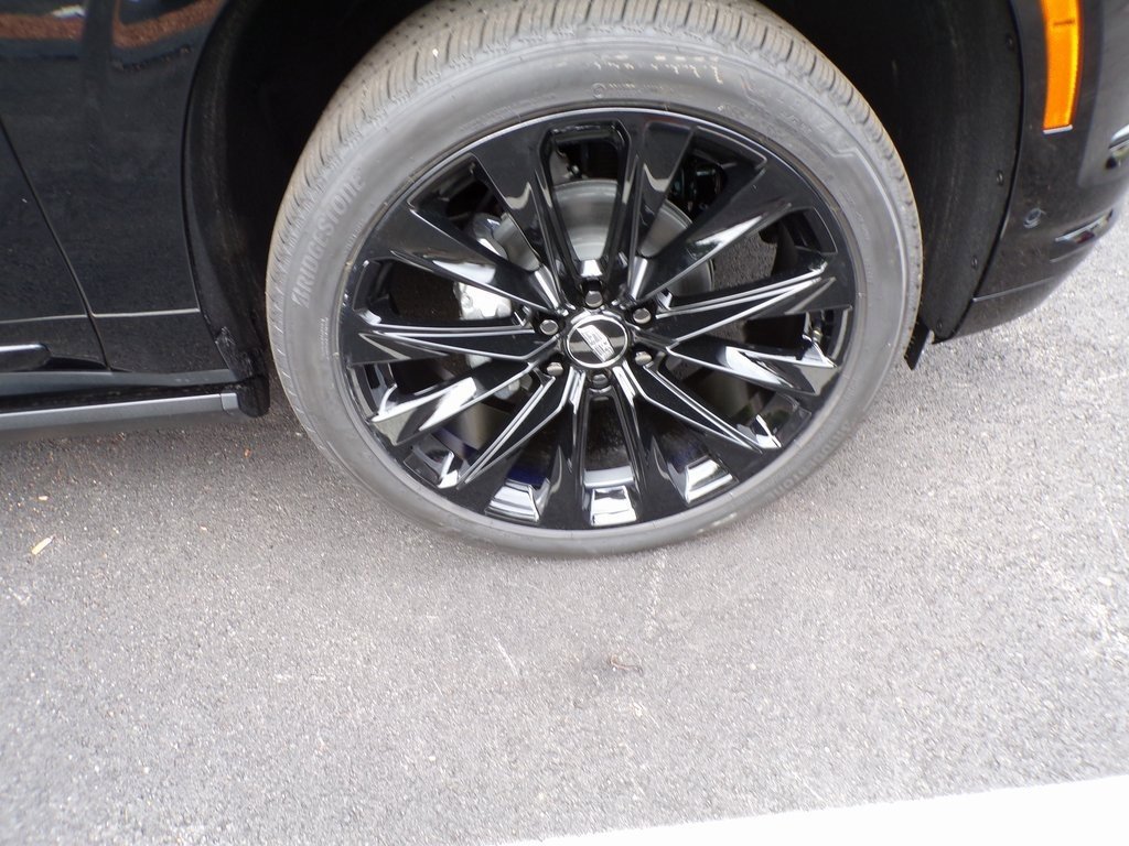 2025 Cadillac Escalade ESV Sport Platinum photo 4
