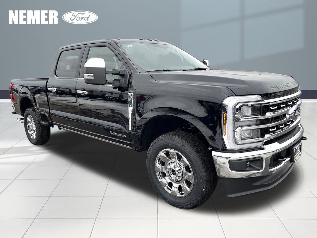 2026 Ford F-350 Super Duty Lariat's photo