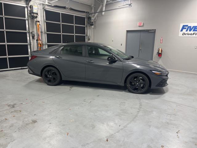 2026 Hyundai Elantra SEL's photo