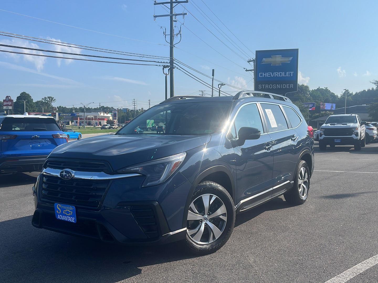 Used 2023  Subaru Premium image 1