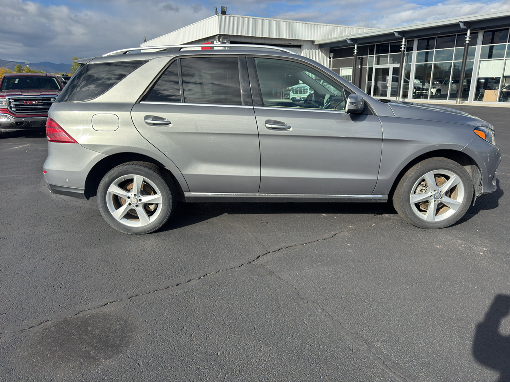 2016 Mercedes Benz GLE 350 4MATIC photo 4
