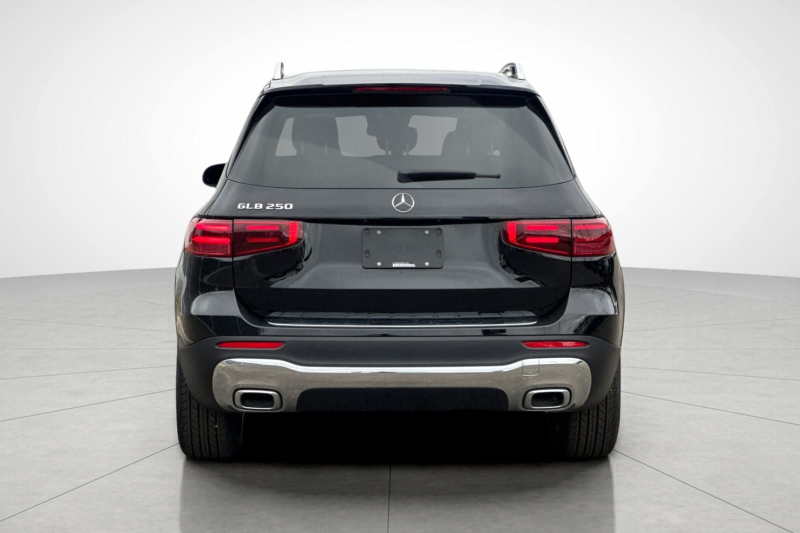 2025 Mercedes Benz GLB 250 photo 6