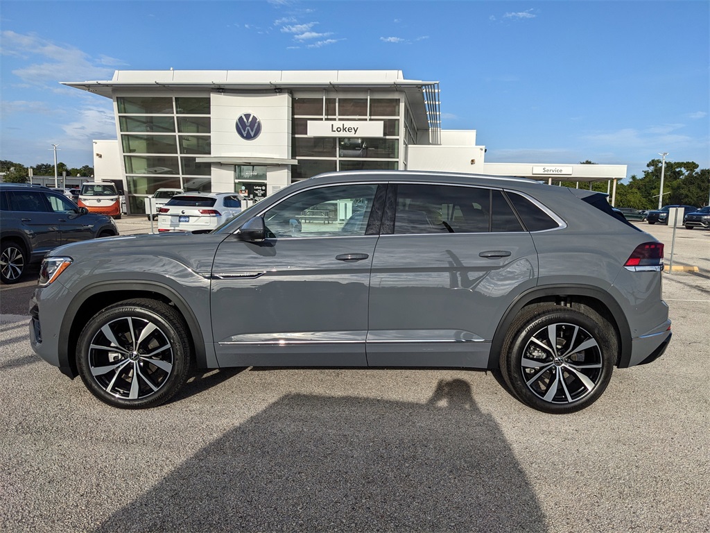2026 Volkswagen Atlas Cross Sport SEL Premium R-Line photo 3