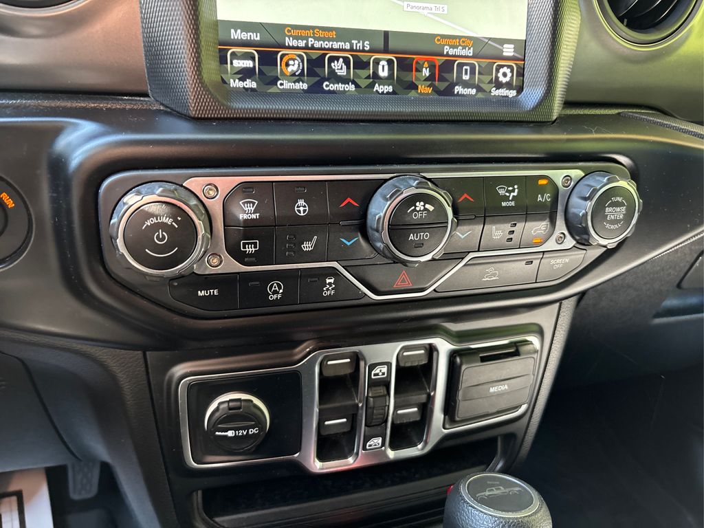 2021 Jeep Gladiator Willys photo 25