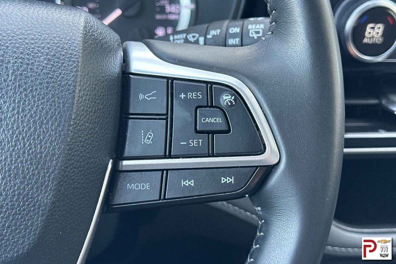 2024 Toyota Highlander LE photo 26