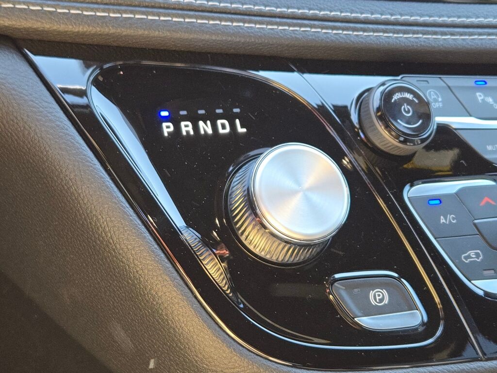 2026 Chrysler Pacifica photo 23