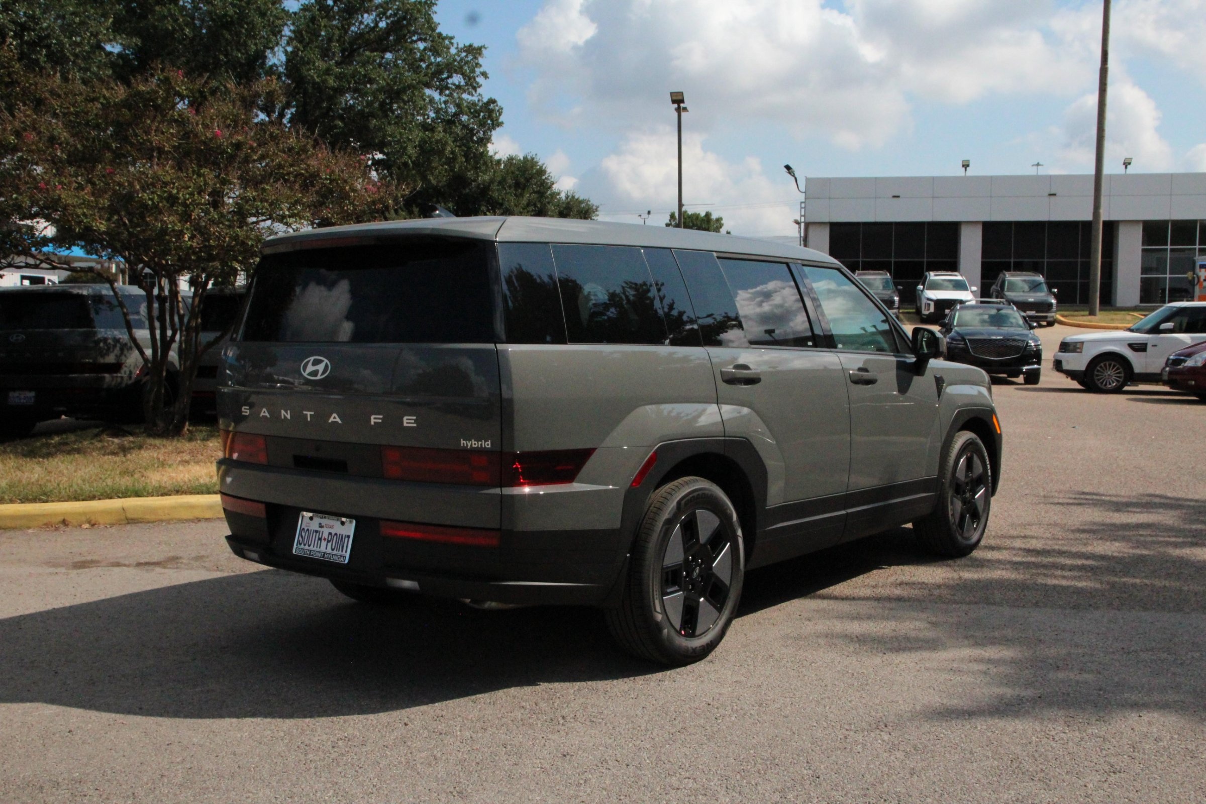 2026 Hyundai Santa Fe SE photo 5