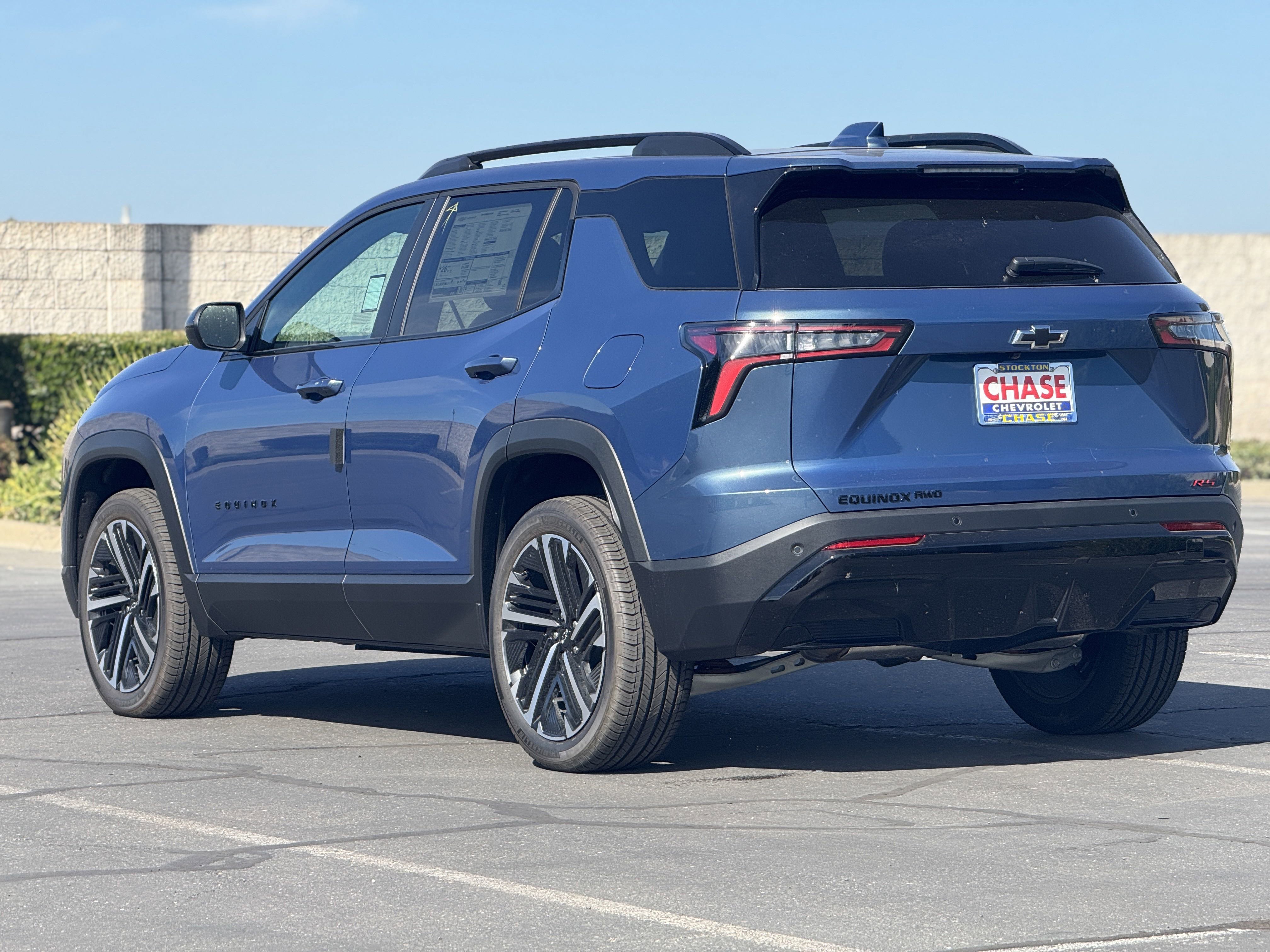 2026 Chevrolet Equinox RS photo 2