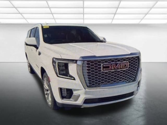 2021 GMC Yukon XL Denali's photo