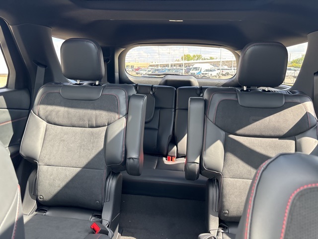 2025 Ford Explorer ST photo 28