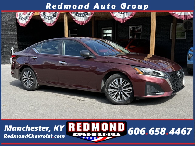 2024 Nissan Altima SV's photo