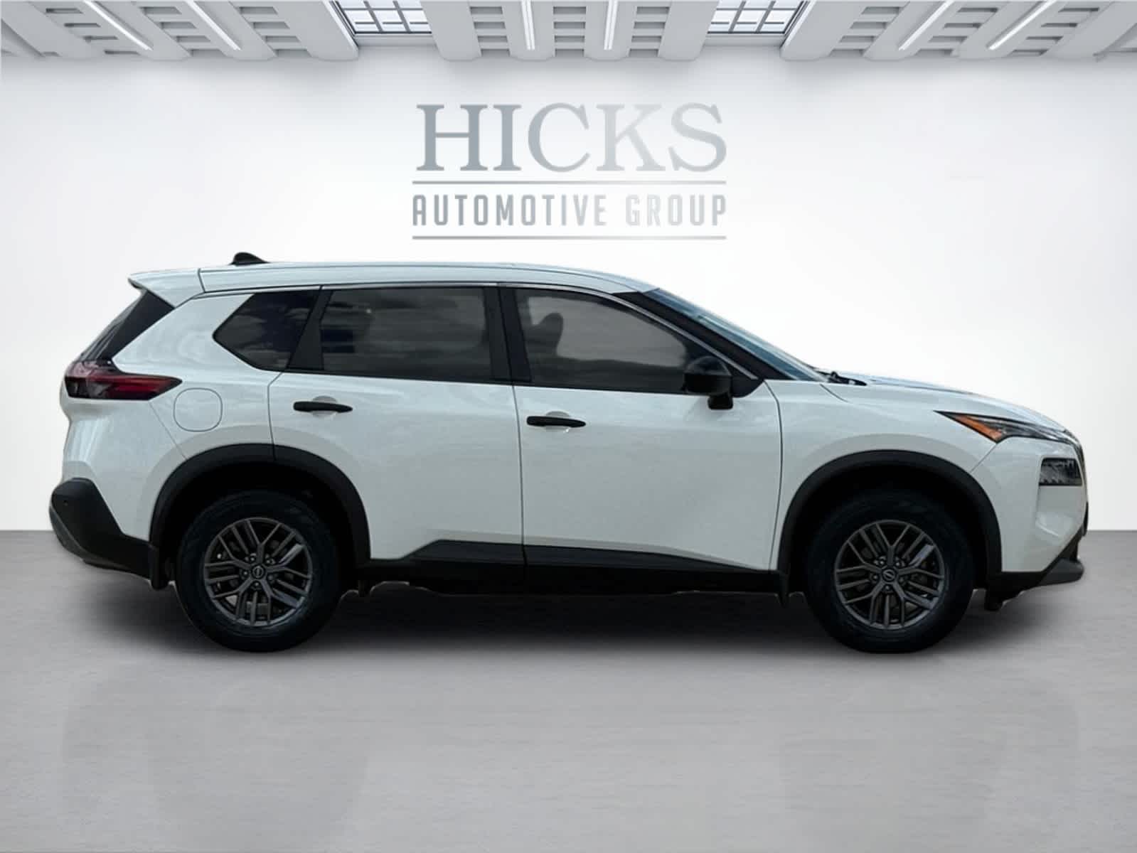 2022 Nissan Rogue S photo 3