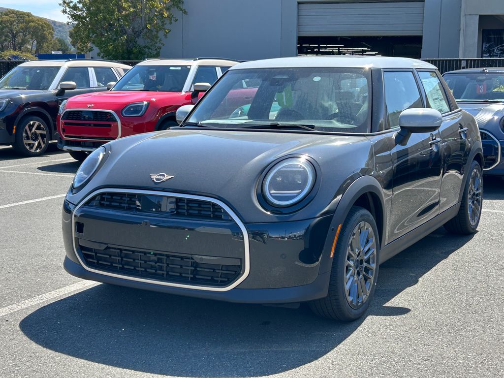 2026 Mini Cooper 4 Door Hardtop Iconic photo 2