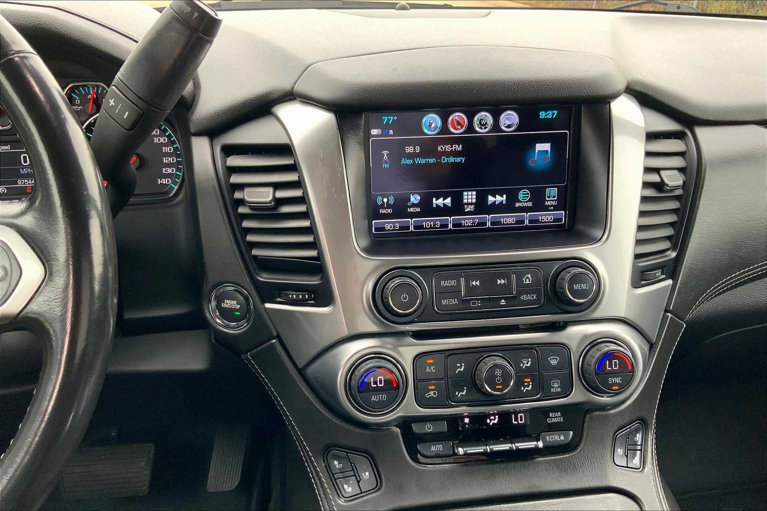 2020 Chevrolet Suburban Premier photo 6