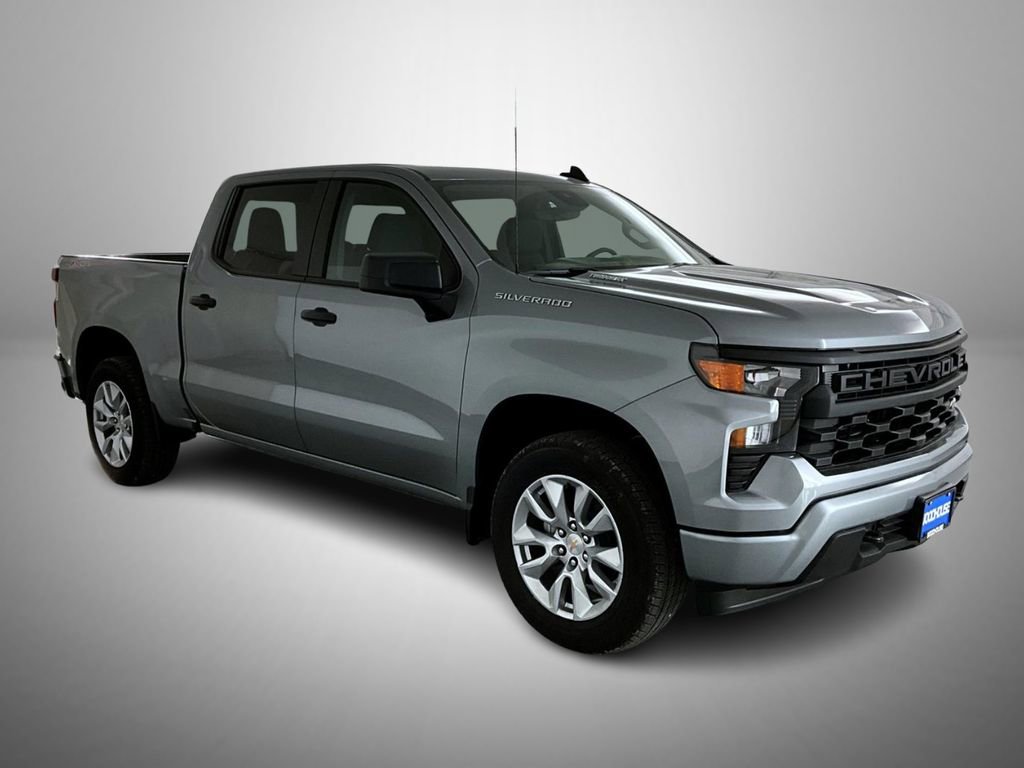 2026 Chevrolet Silverado 1500 Custom photo 3