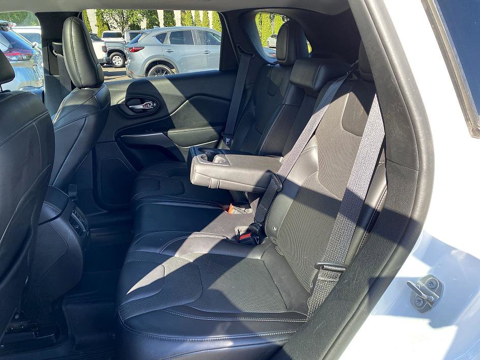 2019 Jeep Cherokee Limited photo 17