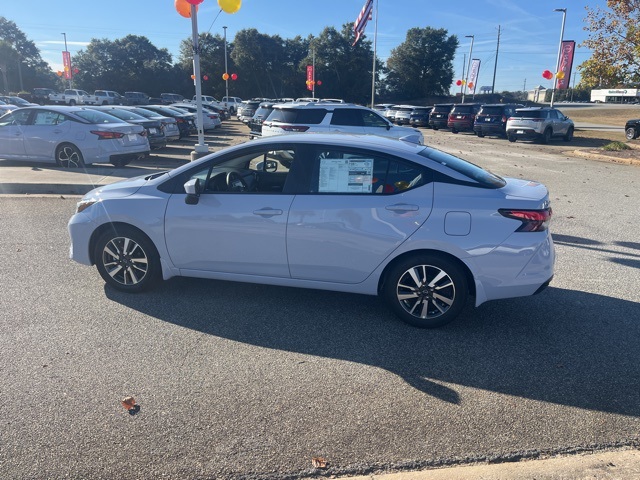 2025 Nissan Versa SV photo 4