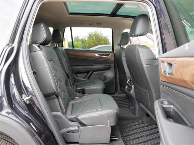 2025 Volkswagen Atlas SE Technology photo 19