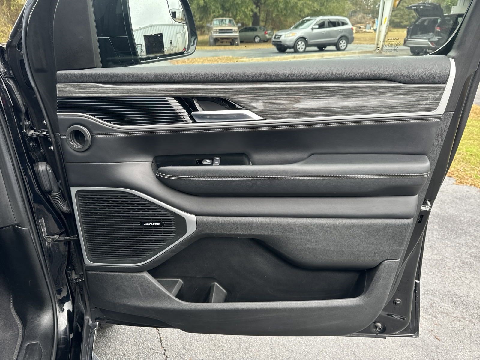 2022 Jeep Wagoneer Series III photo 34