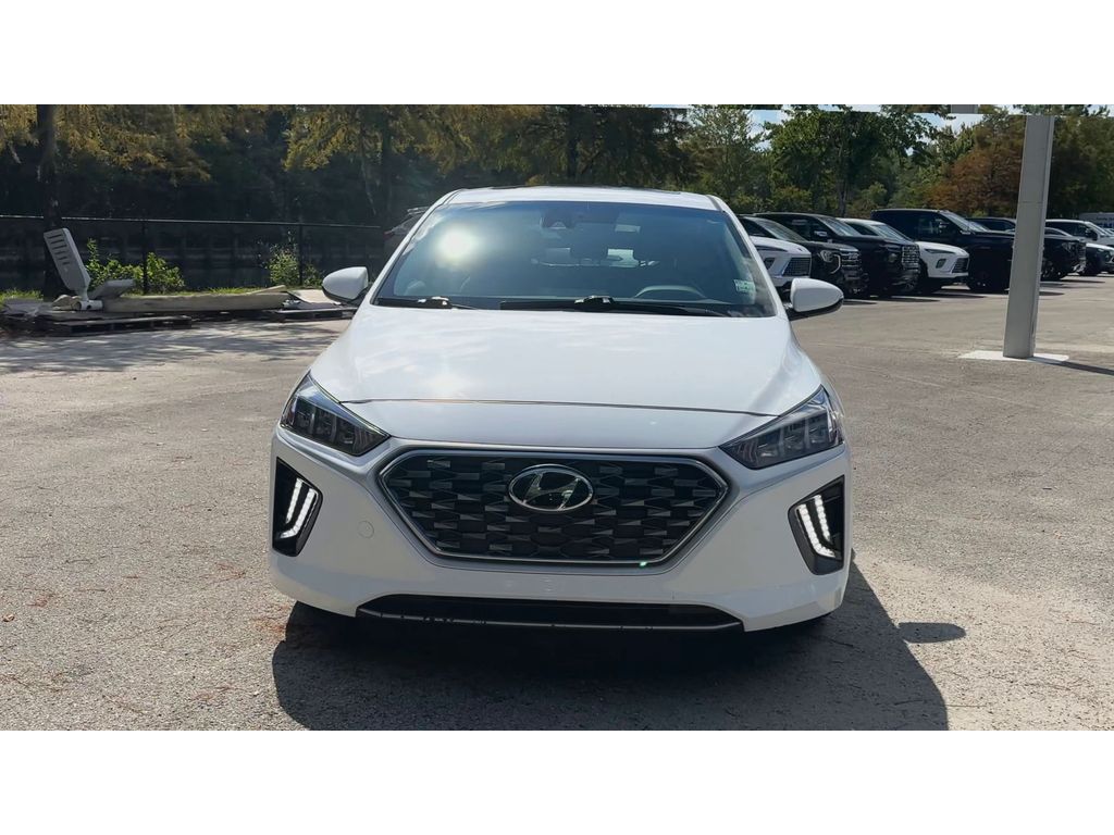 2021 Hyundai Elantra SE photo 3