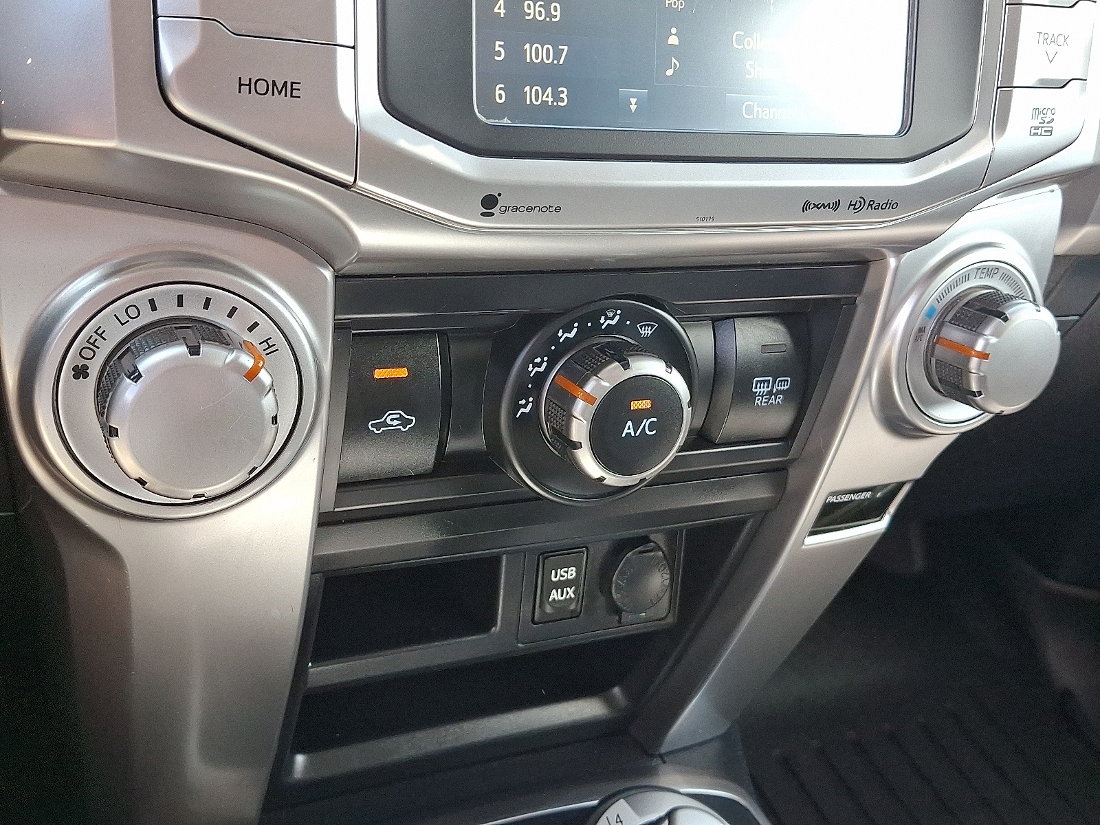 2018 Toyota 4Runner SR5 photo 13