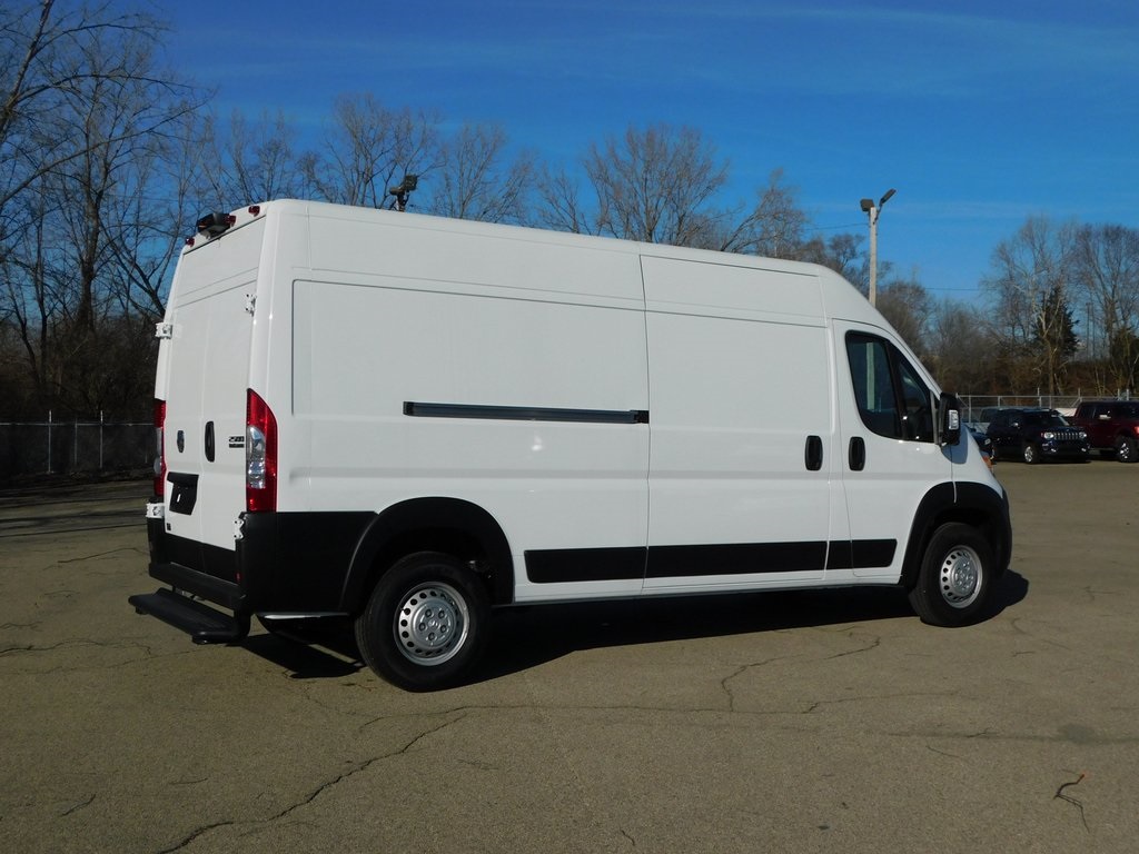 2024 Ram ProMaster 2500 Cargo Van photo 3