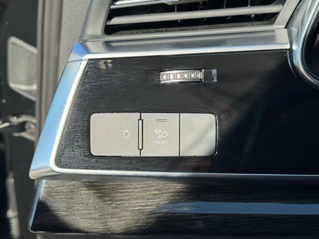 2025 Audi Q7 55 Premium Plus photo 11
