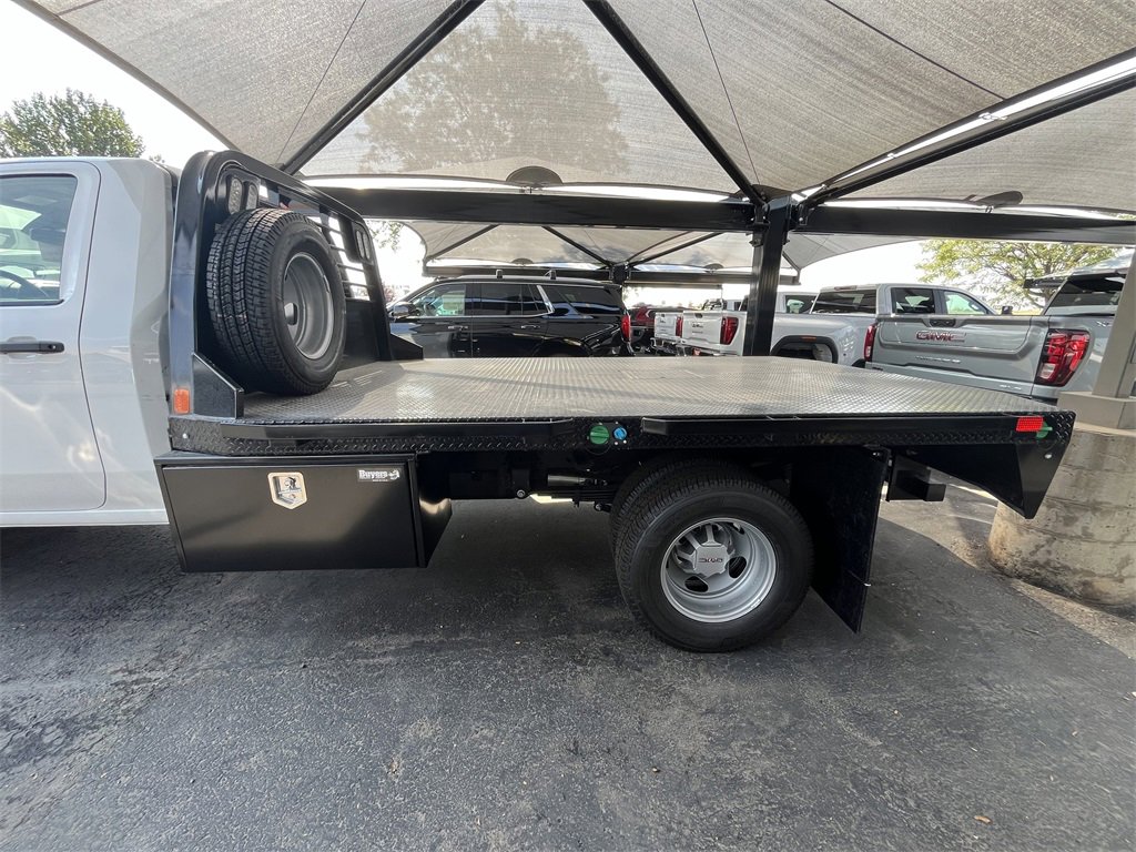2025 Gmc Sierra 3500 HD Pro photo 2