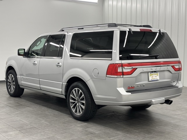 2015 Lincoln Navigator L Base photo 4
