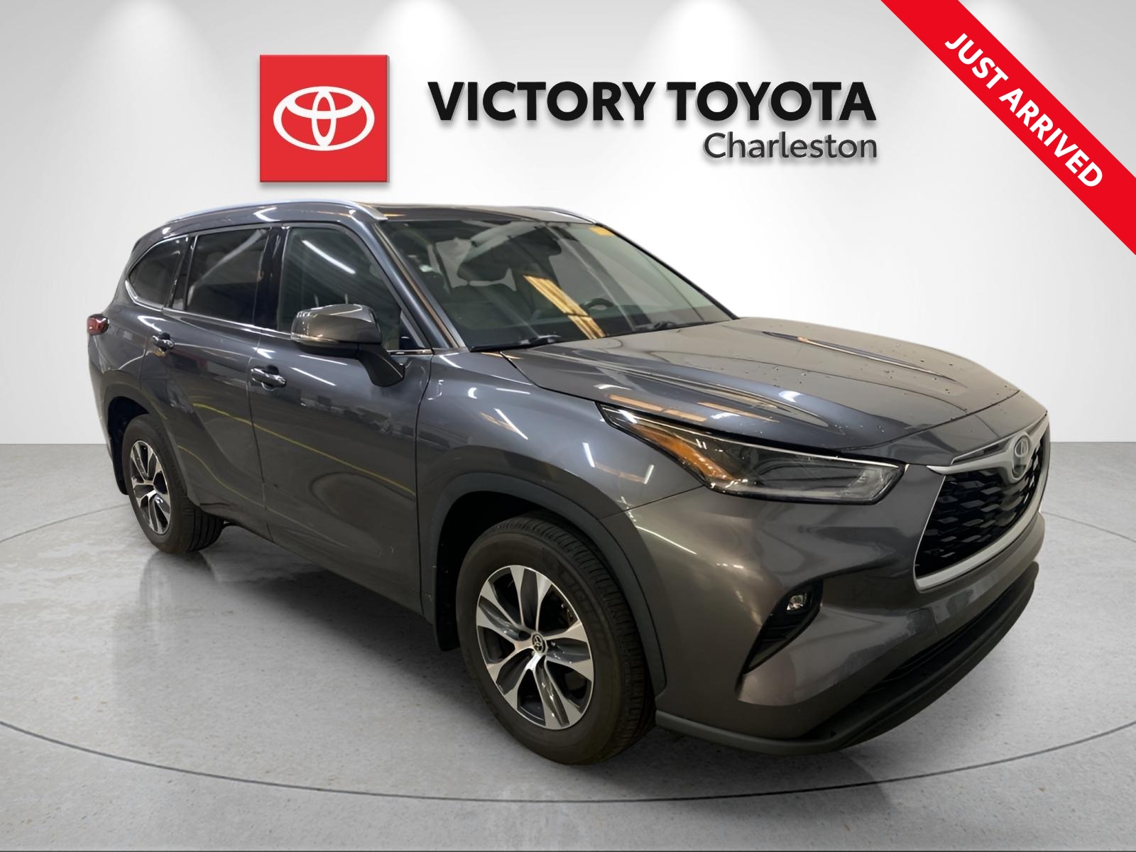 2021 Toyota Highlander XLE's photo