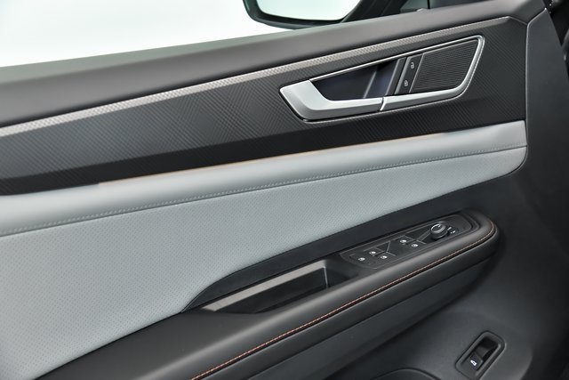 2025 Volkswagen Atlas Peak Edition SE photo 12