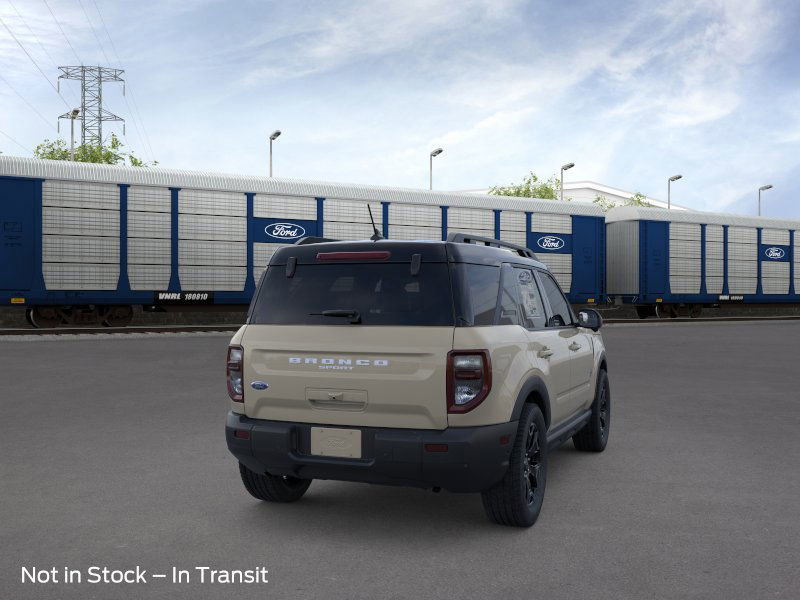 2025 Ford Bronco Sport Outer Banks photo 6