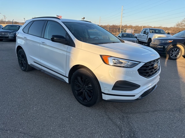 2022 Ford Edge SE's photo
