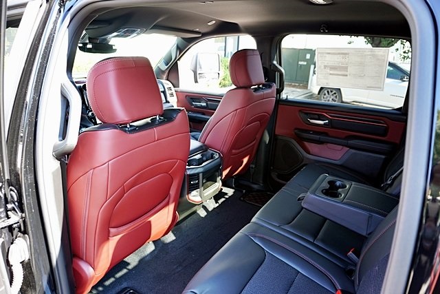 New 2026 Diamond Black Crystal Pearl-Coat Exterior Paint RAM Rebel image 22