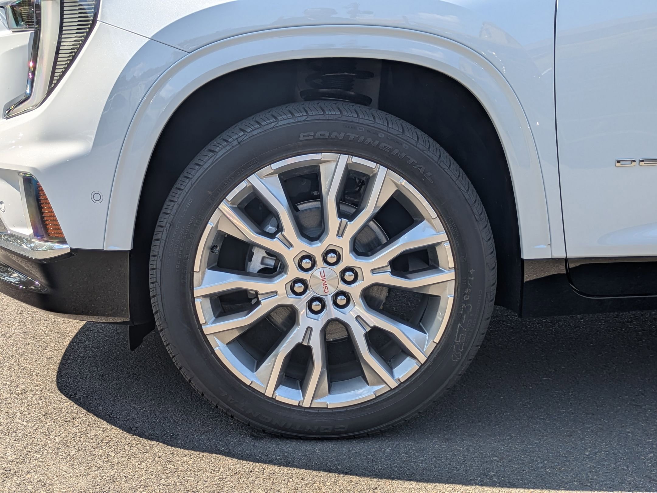 2026 Gmc Acadia Denali photo 3