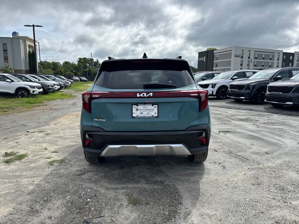 2025 Kia Seltos S photo 4