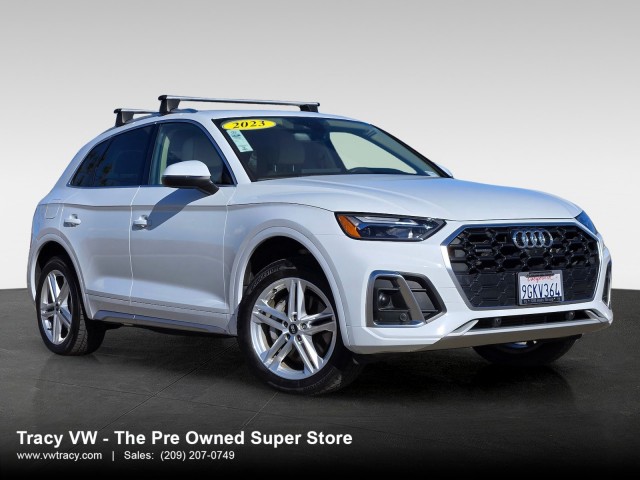 2023 Audi Q5 Premium Plus's photo