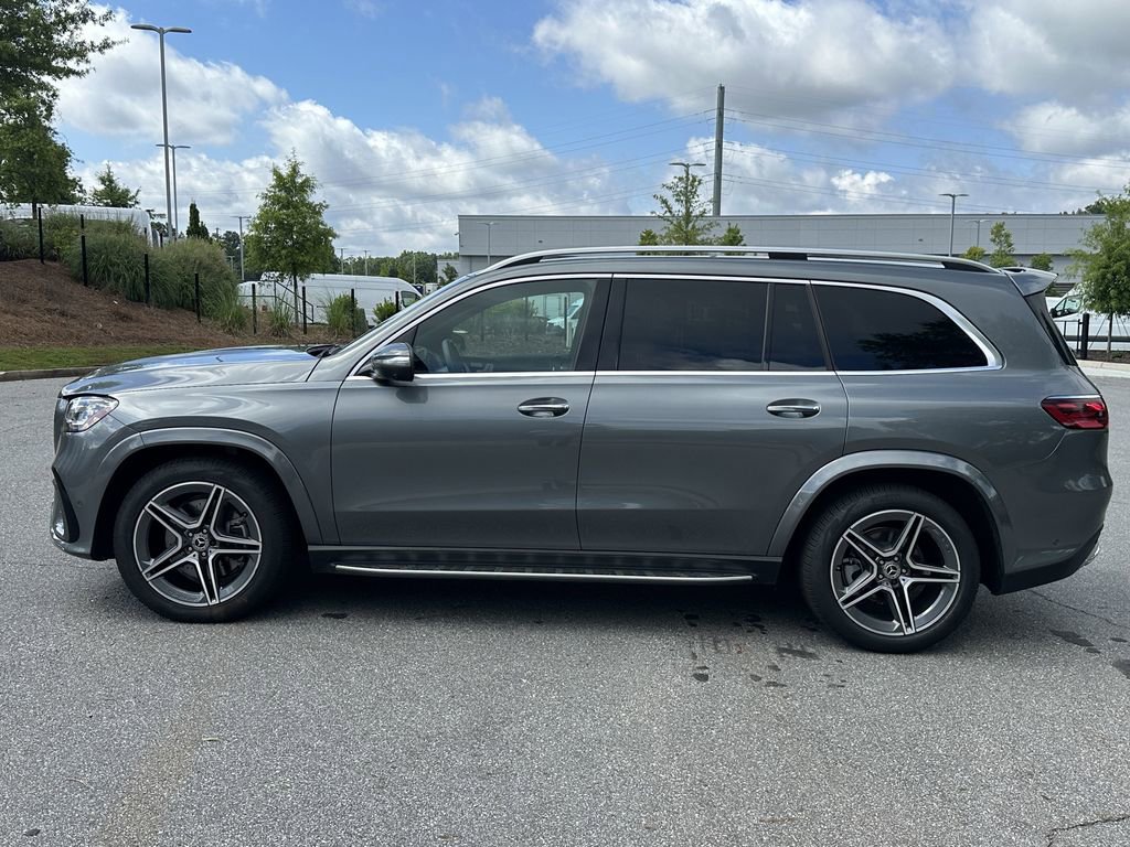 2025 Mercedes Benz GLS 450 4MATIC photo 5