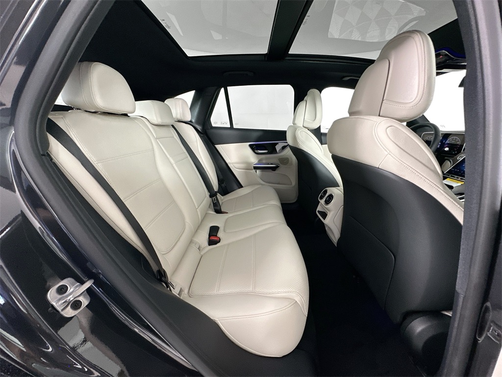 2026 Mercedes Benz GLC 300 photo 23