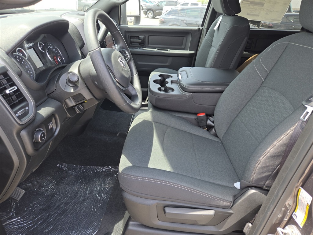 2025 Ram 2500 Tradesman photo 6