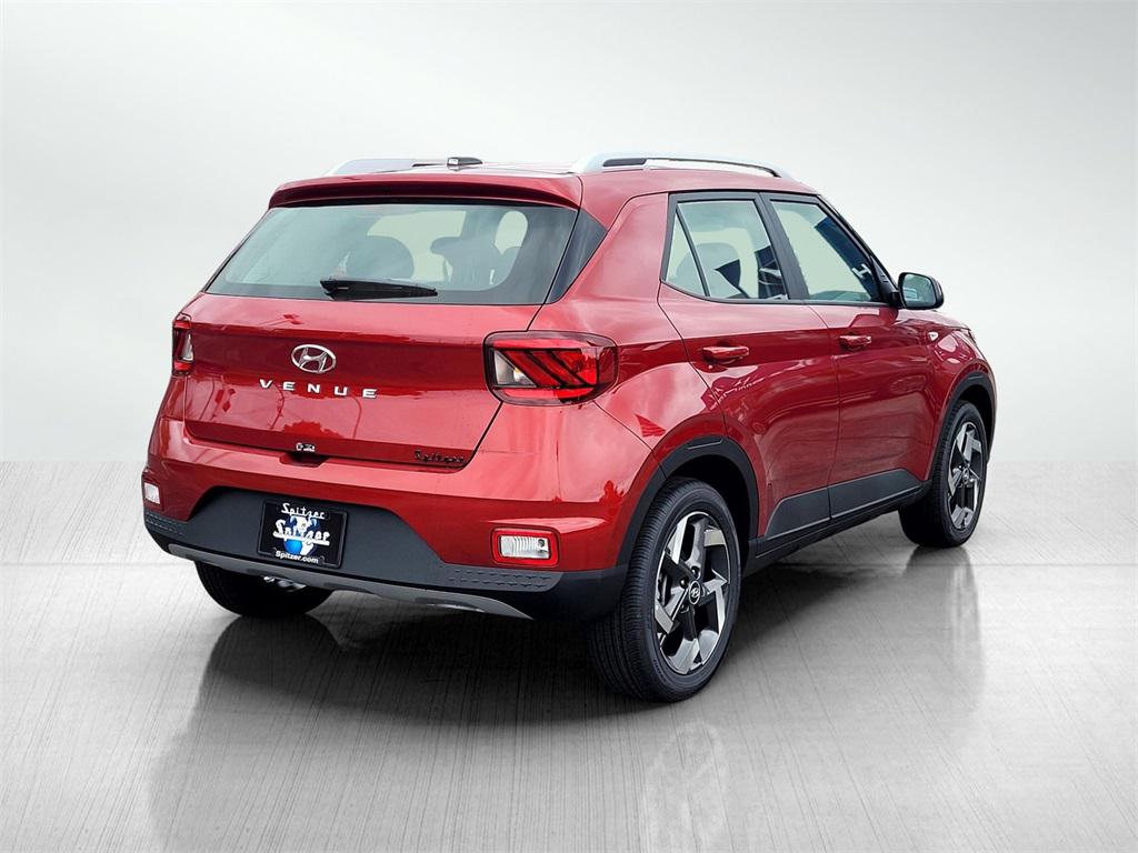 2025 Hyundai Venue SEL Limited photo 3
