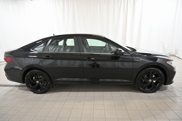2025 Volkswagen Jetta 1.5T SE photo 12